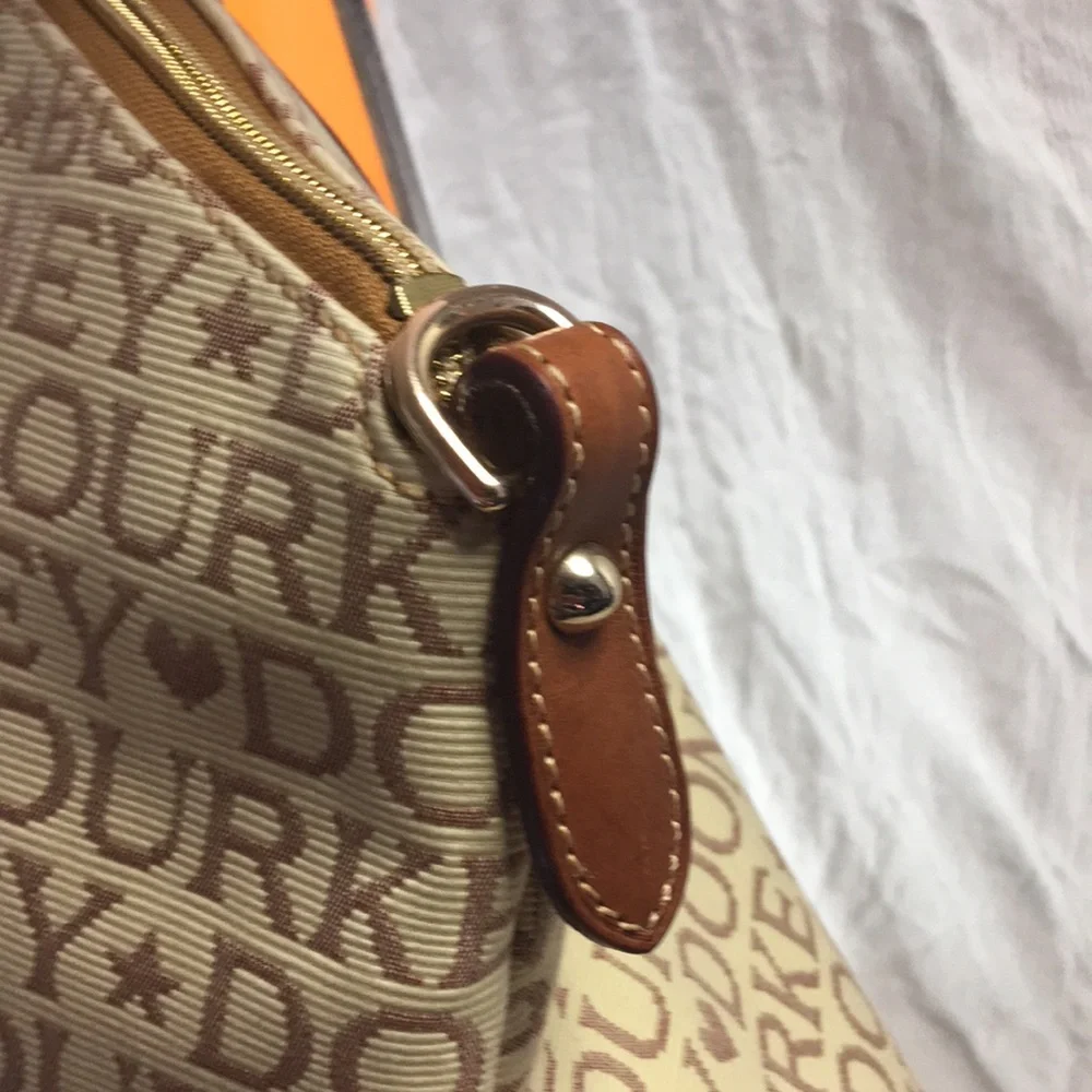 VINTAGE Dooney & Bourke “Hearts and Stars” Jacquard Satchel Handbag NWOT⭐️